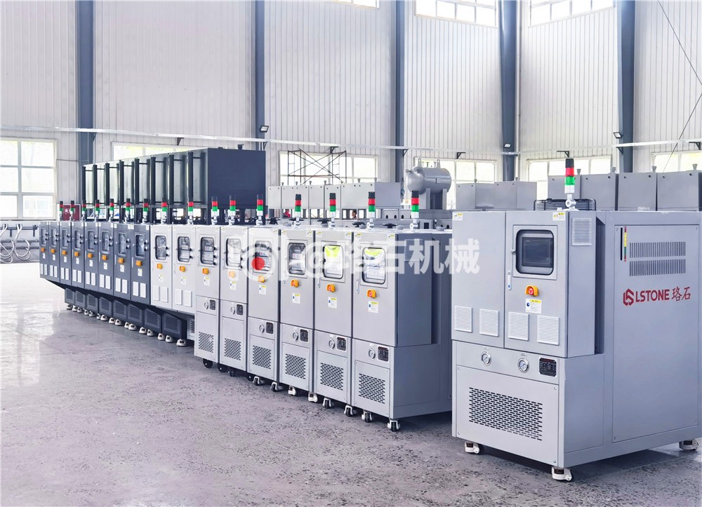 7臺(tái)，油式模溫機(jī)，發(fā)往重慶市