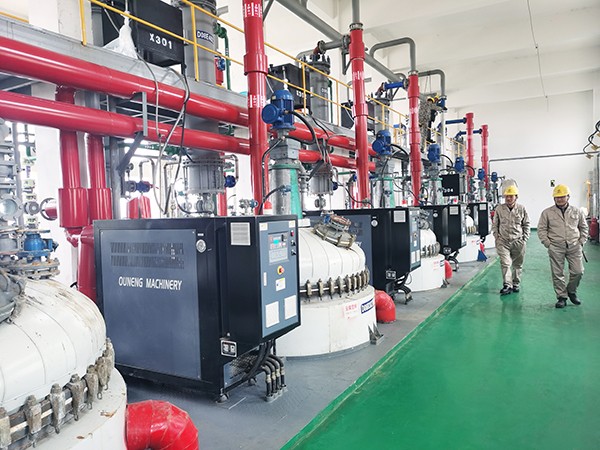 反應(yīng)釜加熱油溫機(jī) 反應(yīng)釜加熱油溫機(jī)