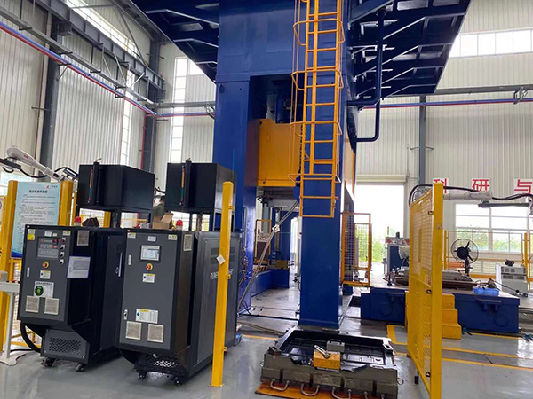 碳纖維高溫油溫機