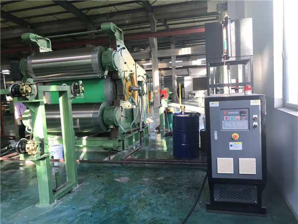 橡膠行業(yè)專用模溫機(jī)